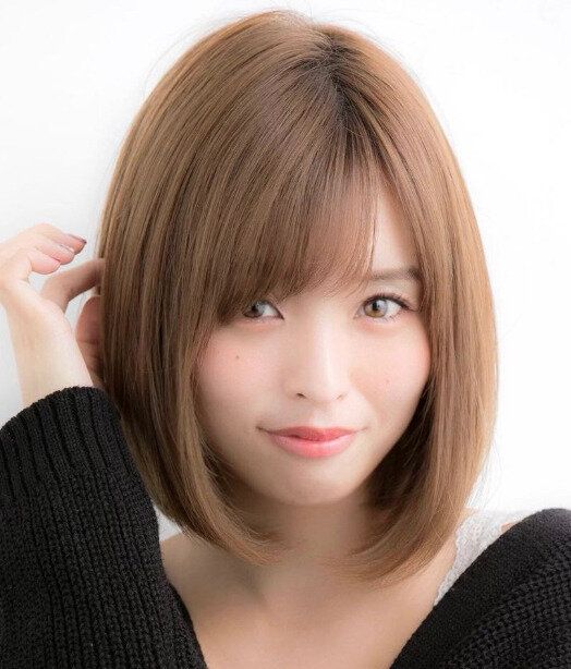程良く顔を包み込む！大人気前下がりボブ