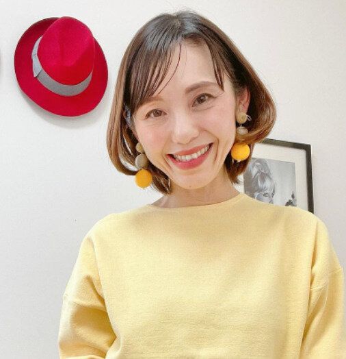 40代丸顔に似合うヘアスタイル。大人の小顔効果抜群！前上がりレイヤーボブ