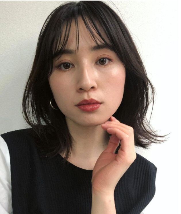 40代丸顔に似合うヘアスタイル 上品な大人の小顔ボブ