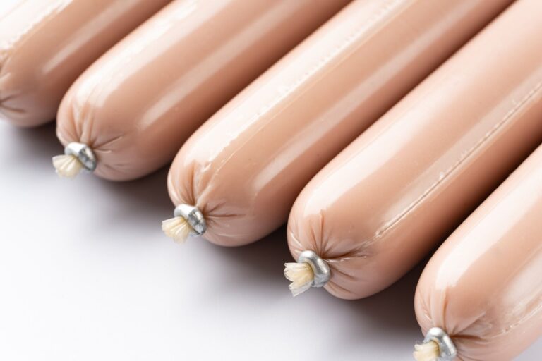 【管理栄養士監修】気になる「魚肉ソーセージ」のカロリーや炭水化物量とは？食べる際に押さえるべきポイントを紹介