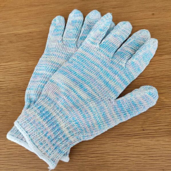 【無印良品】100均で買うより安い！残糸でできた軍手は片手で49円