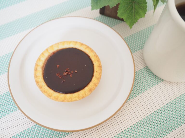 【ミニストップ】1個じゃ足りない！テオブロマ土屋公二シェフ監修ショコラタルトで楽しむバレンタインデー