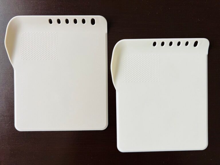 3COINSの「機能付き抗菌まな板」は優秀！