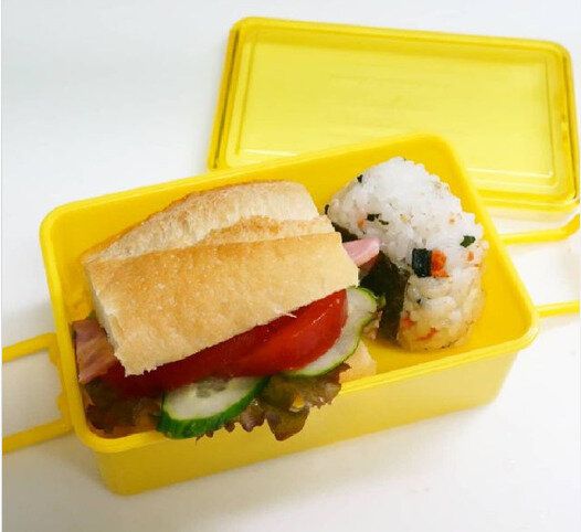 ビタミンカラーのランチボックスで気分はアメリカンなランチタイム