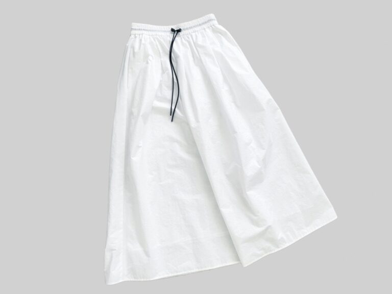 【40代の着回しコーデ術】この1枚で毎日違う私になれる！〈白スカート〉のシーン別着回しアイデア3選