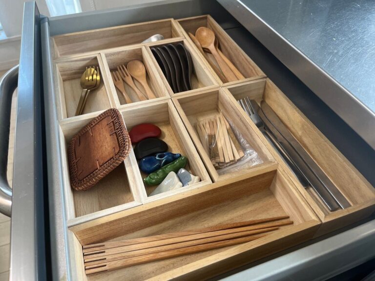 【ダイソー】キッチン引き出しにピッタリフィットして高級感も増す！優秀キッチン収納グッズ見つけた
