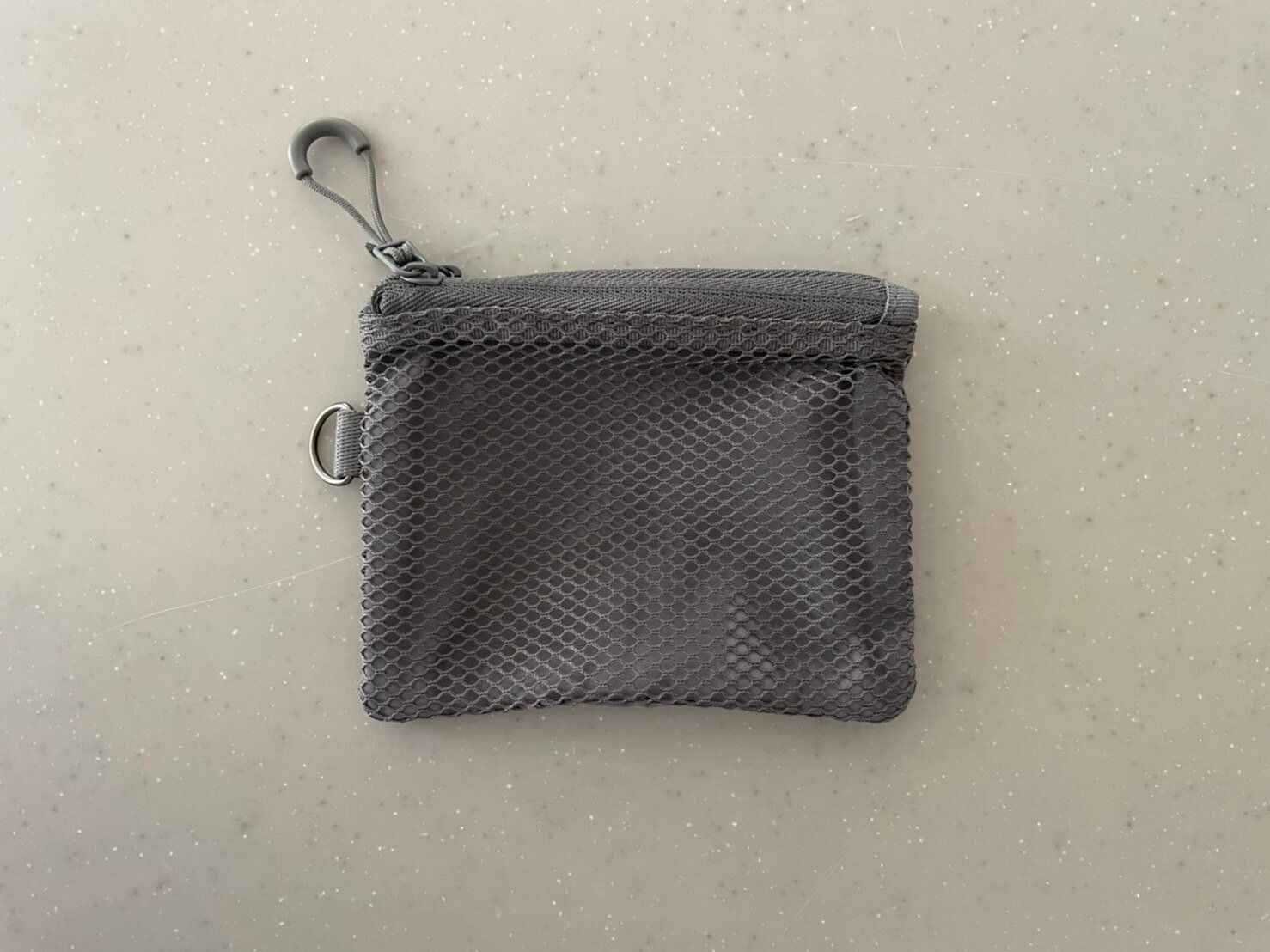 【無印良品】「ポリエステルダブルファスナーケースS」でカバンの中の小物もスッキリお出かけ!