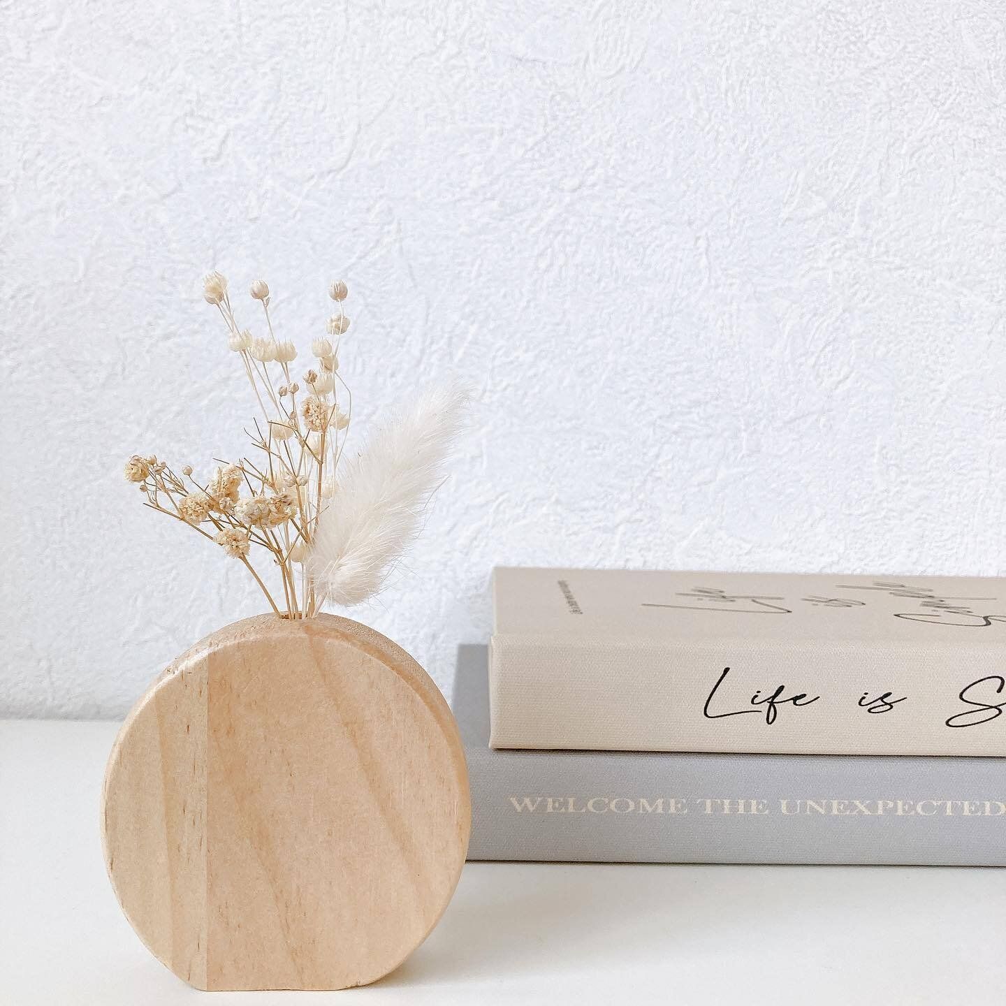 【セリア】韓国風インテリアが魅力!ウッドベース