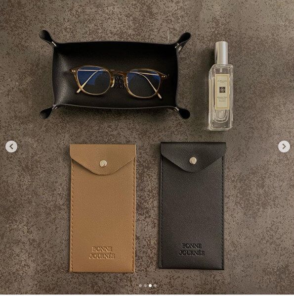 フラットケースはペンケースやメイクブラシケースとして便利