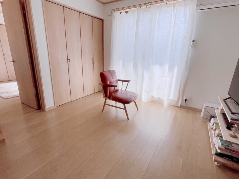 【シンプリスト】狭いリビングを最大限に広く使うコツ3選