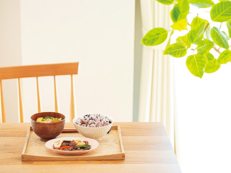 【驚きの事実】ご飯を食べるとお腹が痩せる！プロがその理由を解説