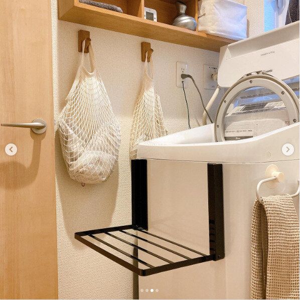towerのマグネット折りたたみ棚は狭い脱衣所でも活躍