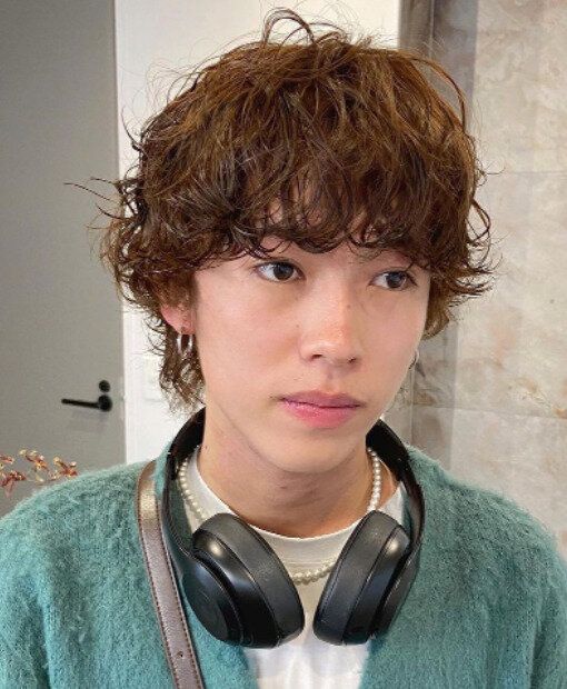 柔らかい質感パーマにおしゃれなマッシュウルフの組み合わせ