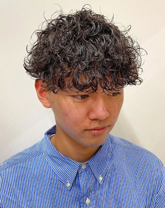 強めのカールがイマドキ！波巻きスパイラルパーマ