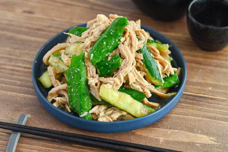 包丁なし！コンロもなし！しかも家計にやさしい♪栄養満点「鶏むね肉ときゅうりのゴマまみれ」レシピ