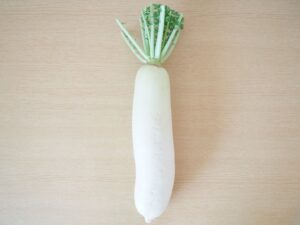 「ふにゃふにゃになった大根を捨てないで！」しなびた大根が復活する方法を試してみた