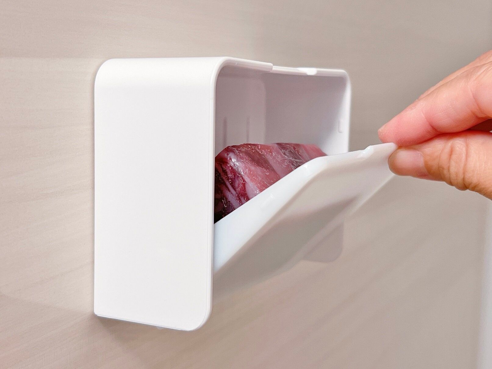 片手で開けられるのもうれしいポイント