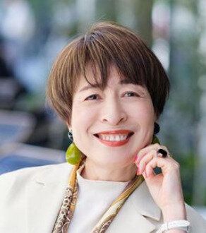 スタイリッシュな装いに！マッシュヘア