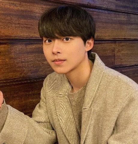 膨らみやすいマッシュヘアもダウンパーマで簡単スタイリング！