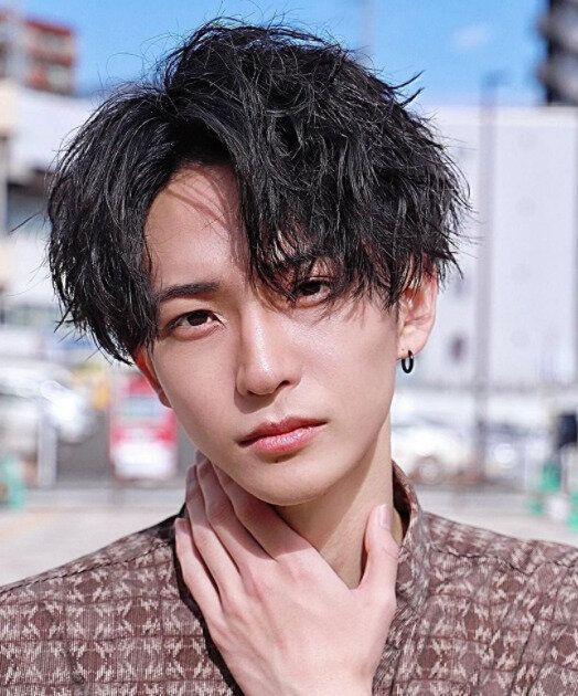 モテる流行のメンズパーマヘアカタログ 。女子ウケ抜群!モテ髪ツイストスパイラルショート