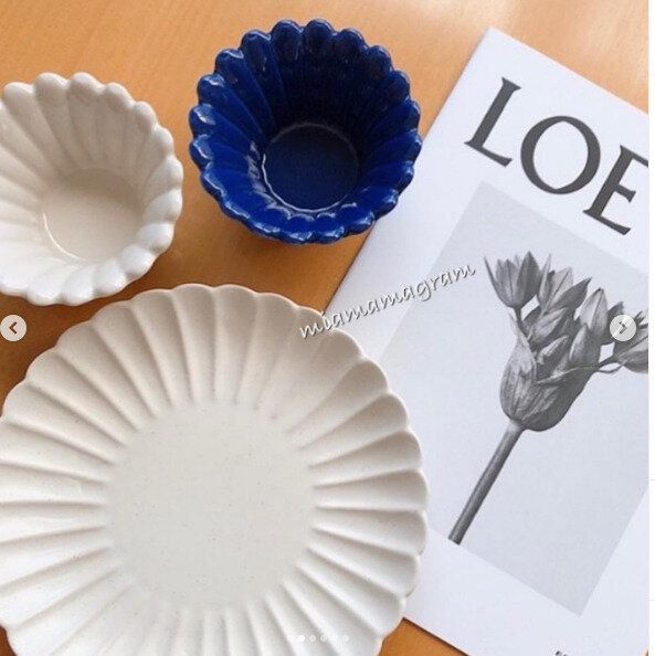 お花みたいでかわいい!ダイソーの小鉢