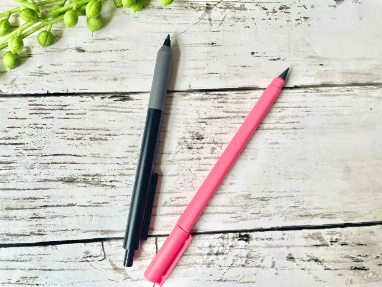 【ワッツ】芯を買わなくてもいい！削らなくてもずっと書ける「金属ペンシル」って何？