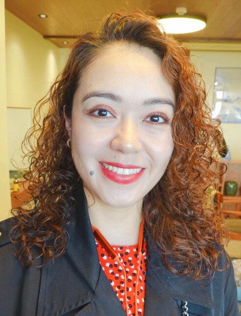 しっかりウェーブでクールに！カーリーセミロング