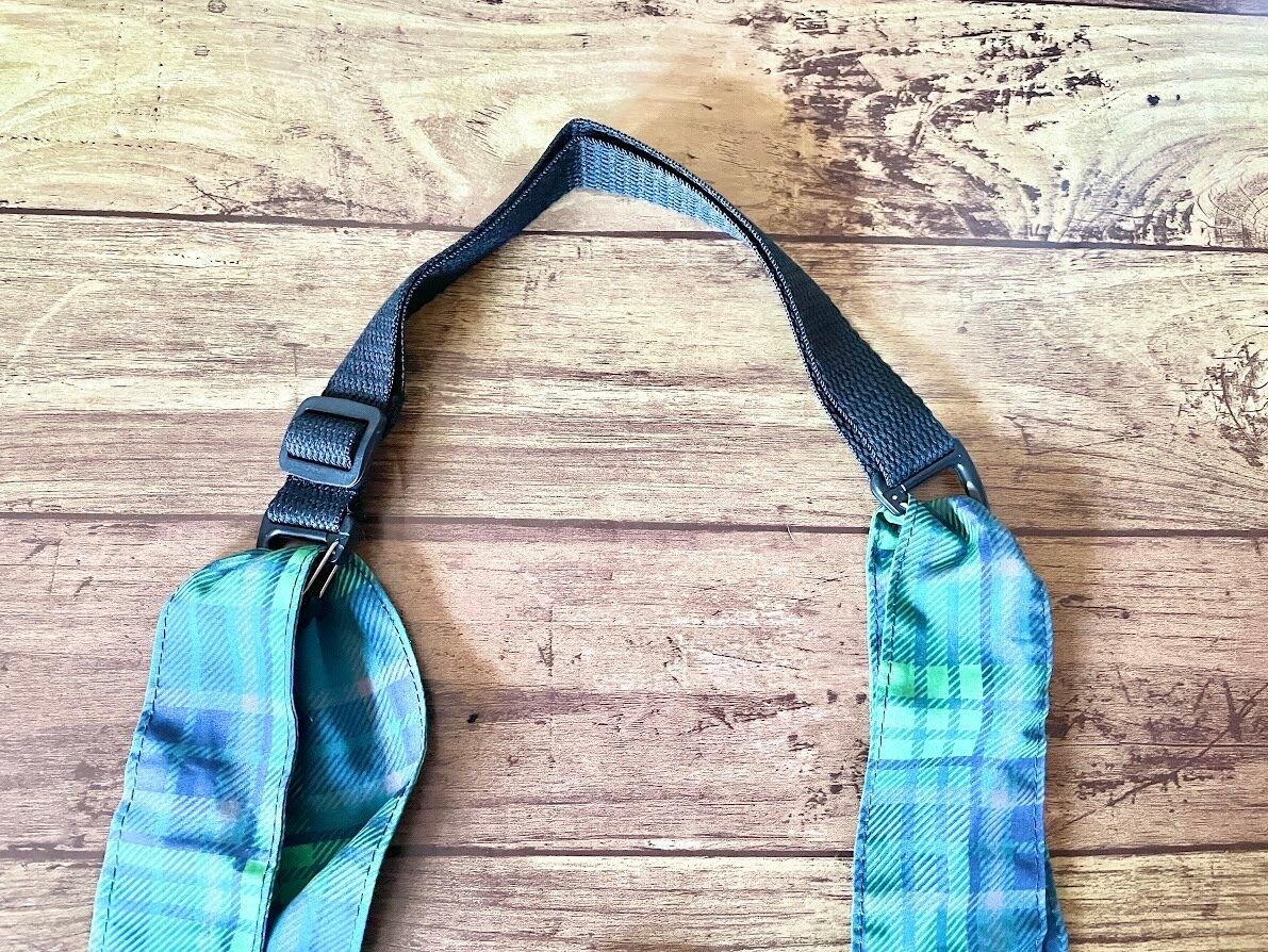 レジ袋・エコ袋 持ち手を伸ばせる肩掛けベルトと付けたエコバッグの持ち手