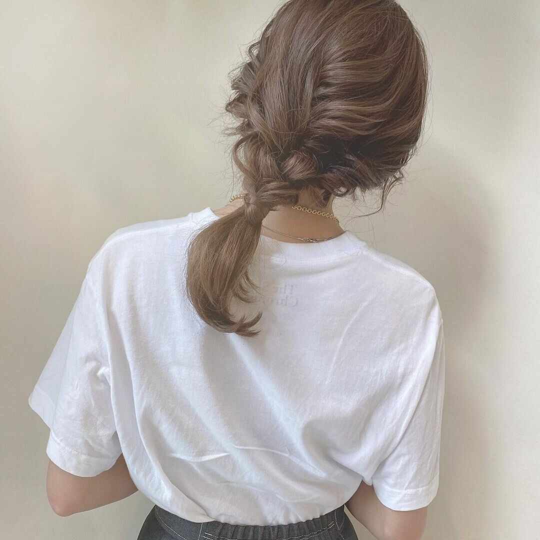 40代女性に似合う不器用でも簡単にできるヘアアレンジ!後ろ姿がおしゃれなヘアアレンジ