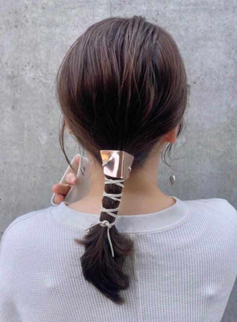 40代女性に似合う不器用でも簡単にできるヘアアレンジ。ポニーフックと紐がセット!簡単ヘアアレンジ