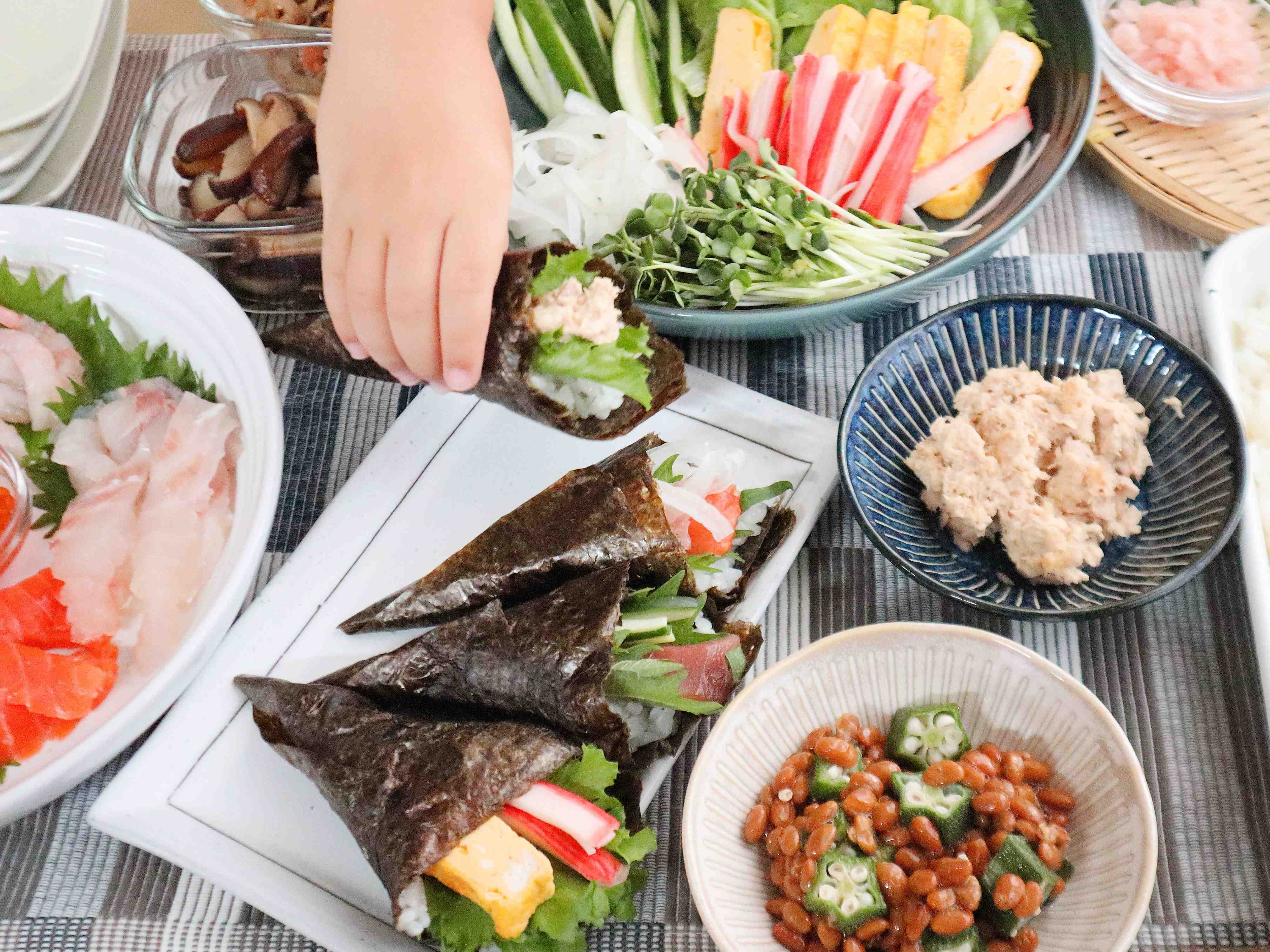 大人も子供も喜ぶ手巻き寿司の作り方！おすすめレシピ9選もご紹介