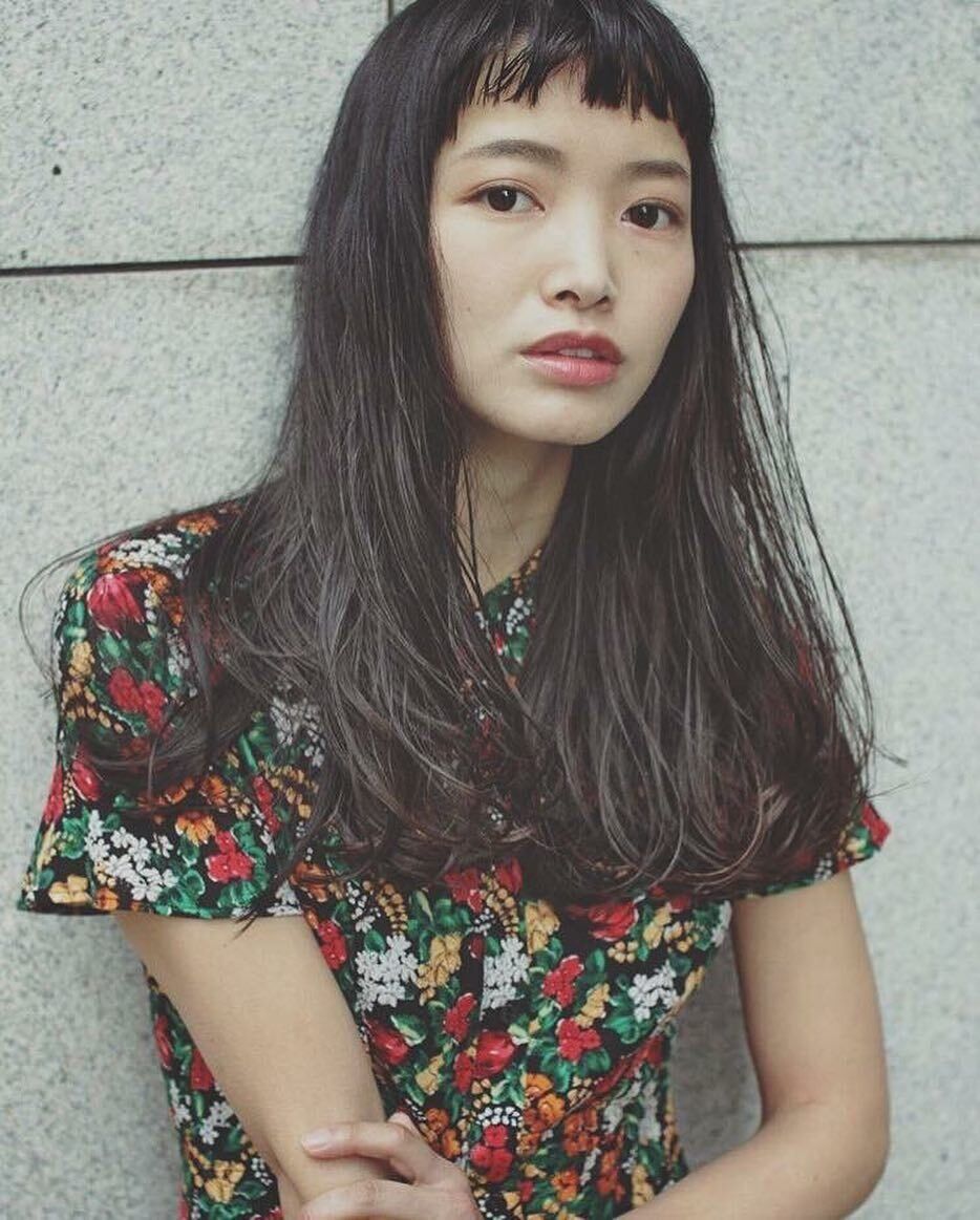 40代に似合うロングヘアスタイル  モードな大人のロングヘア