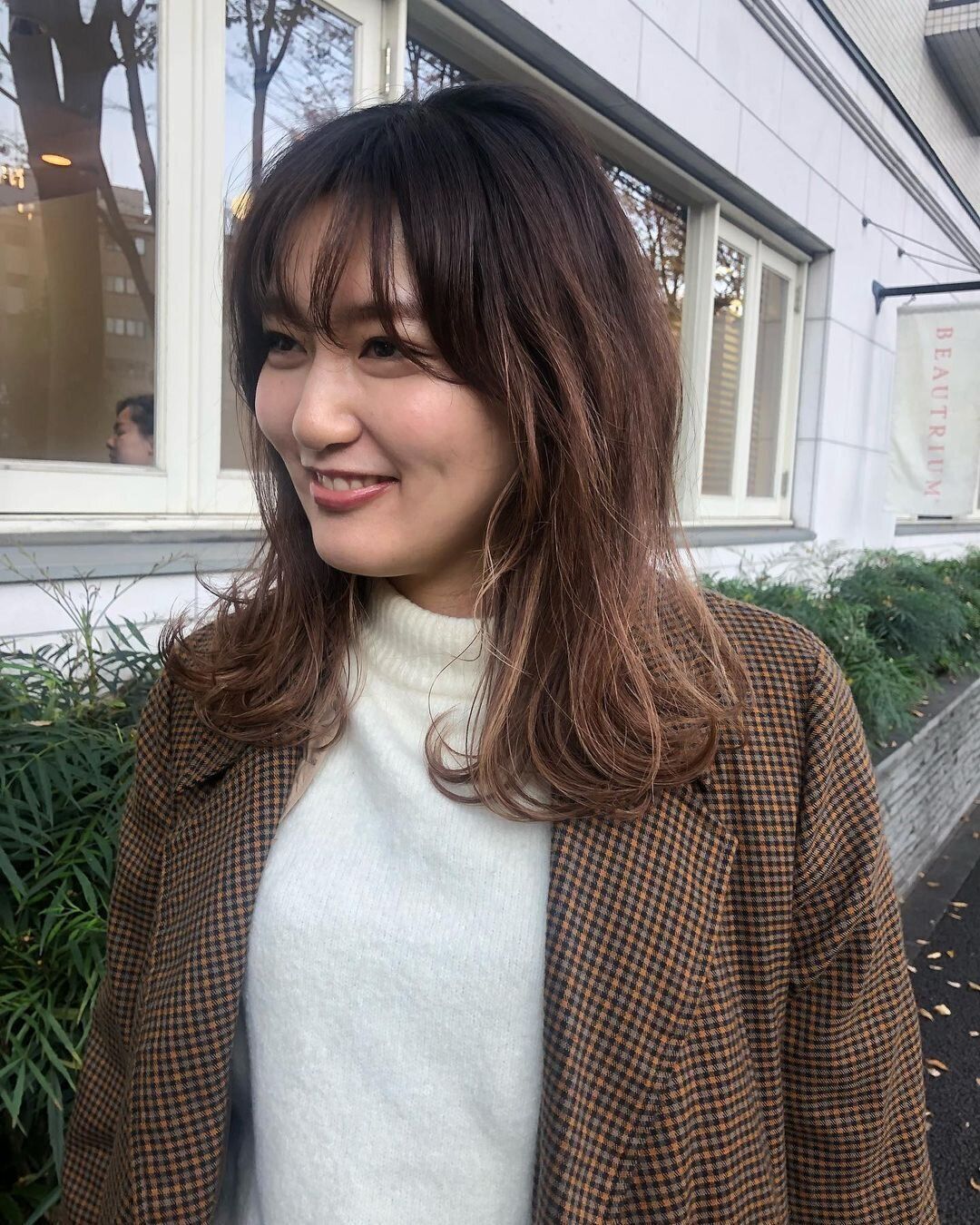 40代に似合うロングヘアスタイル グラデーションカラー でおしゃれヘア