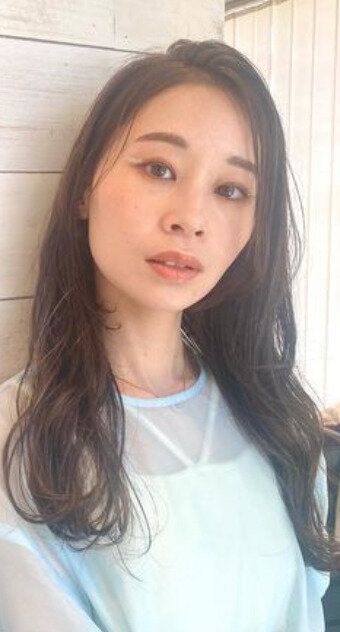 アンニュイなウェーブで自然な揺れ感！おしゃれロング