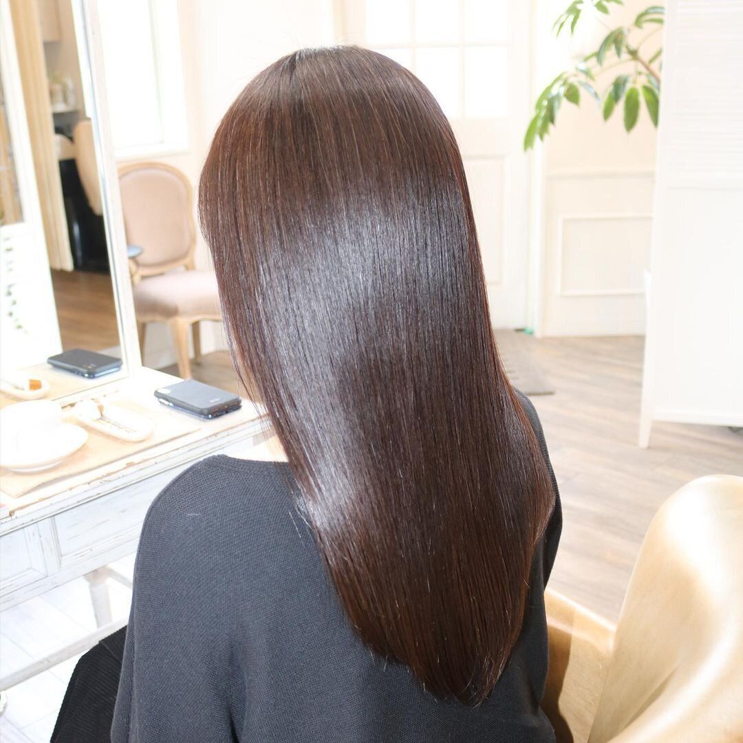 40代に似合うロングヘアスタイル 美しさ抜群！ストレートヘア