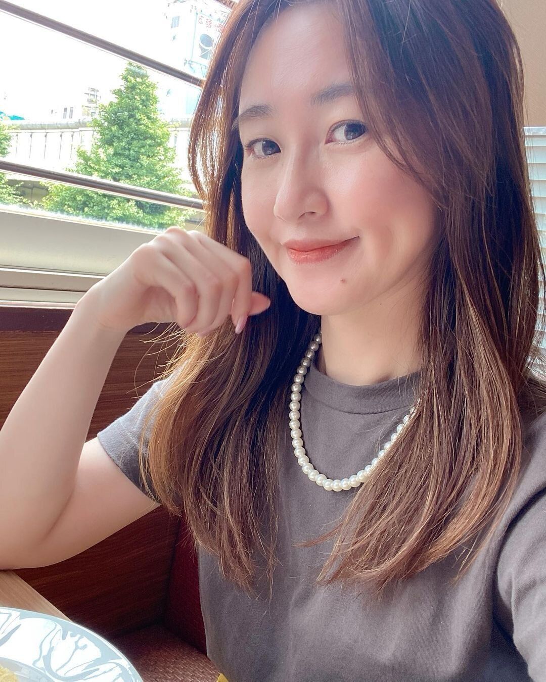 40代に似合うロングヘアスタイル レイヤーカットで動きのあるロングヘアに