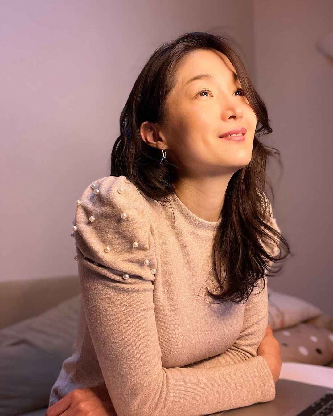 40代に似合うロングヘアスタイル 顔まわりのレイヤーで今ドキのヘアスタイルに