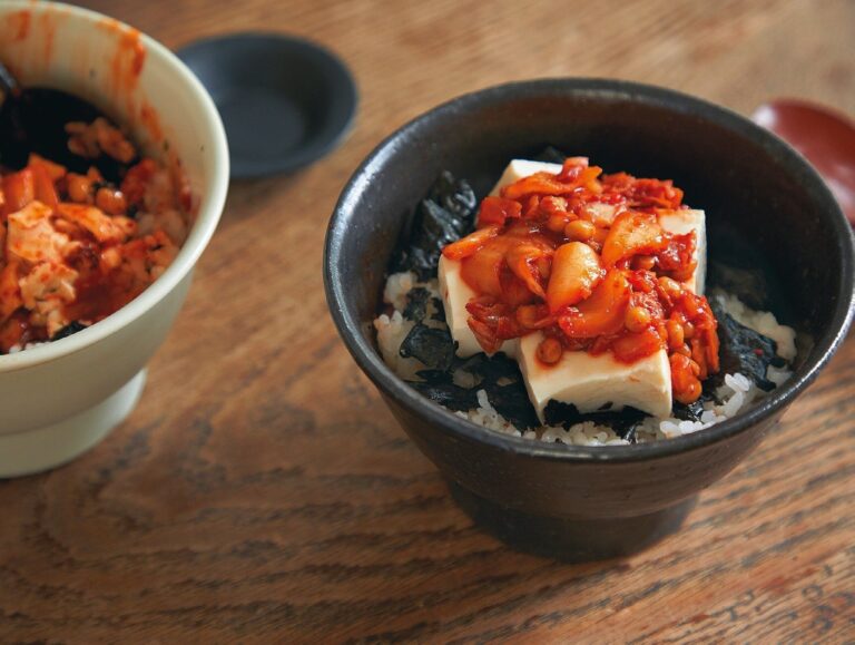 まさみさんの『みょうがとアボカドの塩やっこ丼』まさるさんの『豆腐と納豆のスタミナ丼』