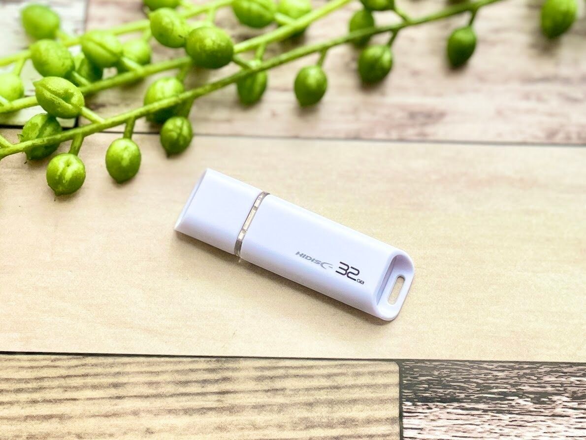 ダイソーのUSBメモリ