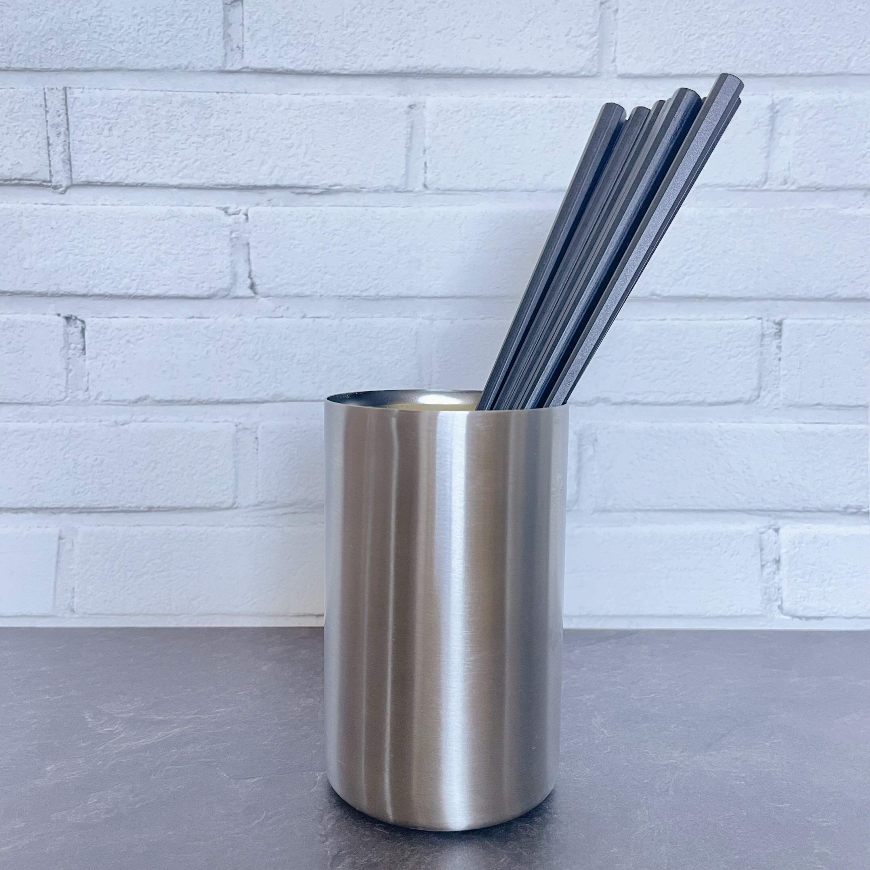 コップやスティック収納としても使える