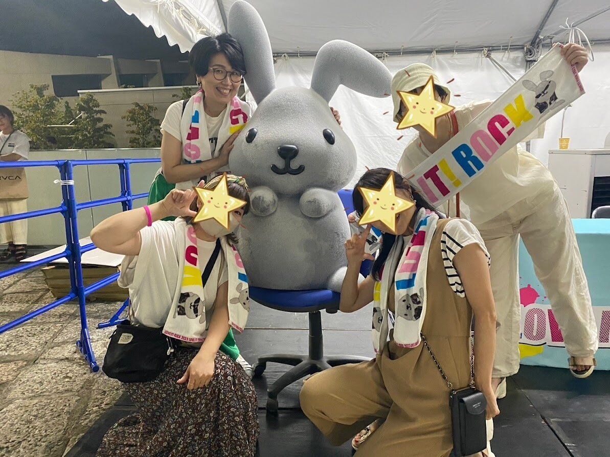 ラッピー人形と記念写真