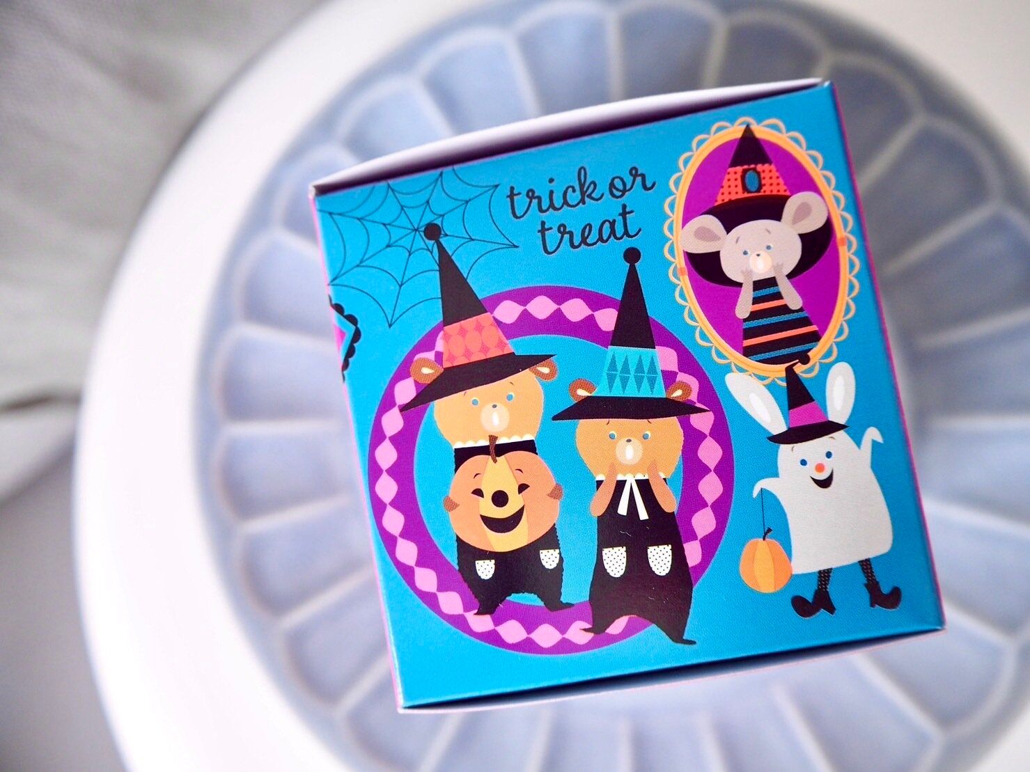 シャトレーゼ「ハロウィンいたずらおばけチョコ詰合せ」商品写真