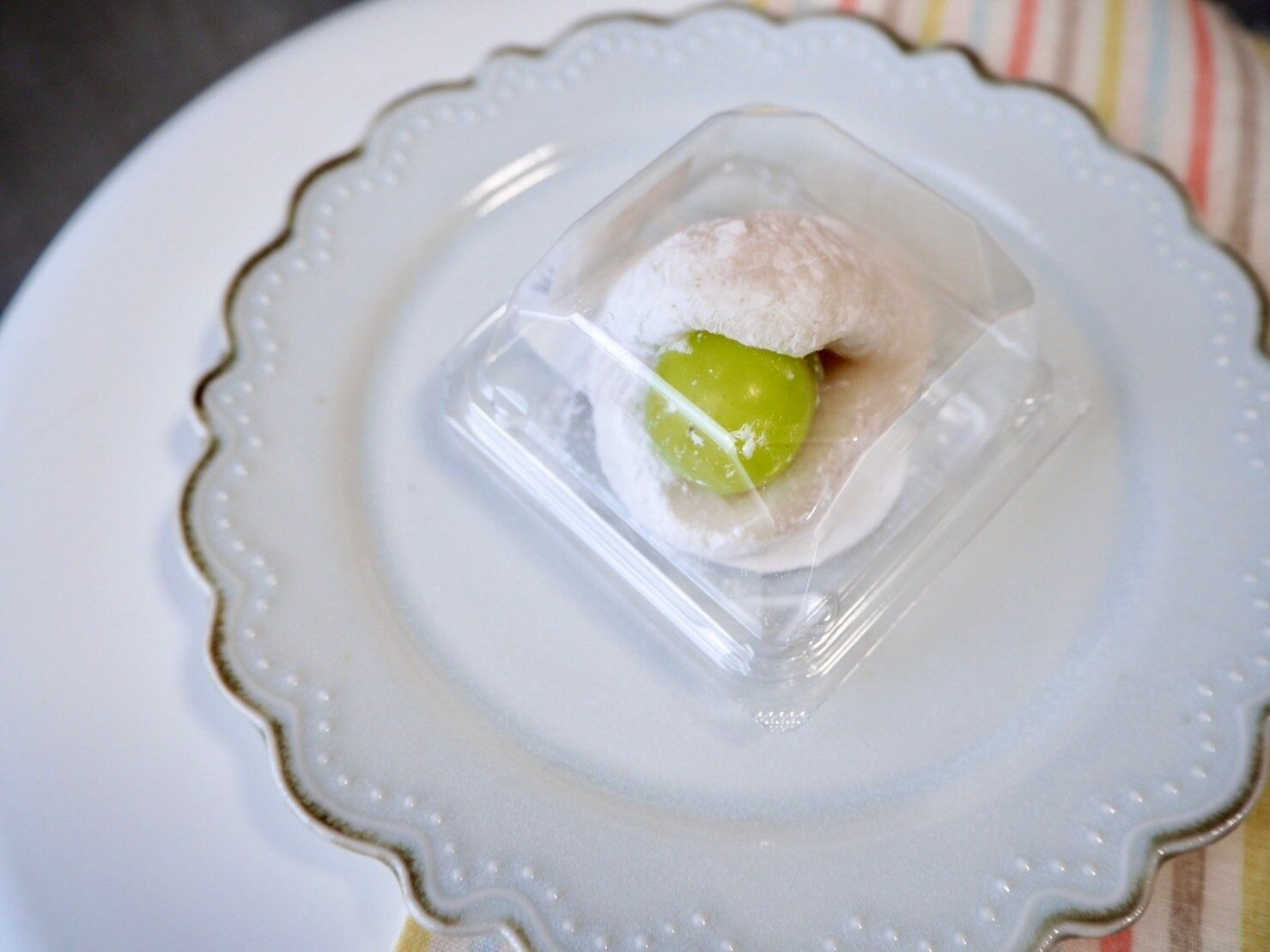 シャトレーゼ「山梨県産シャインマスカット大福」商品写真