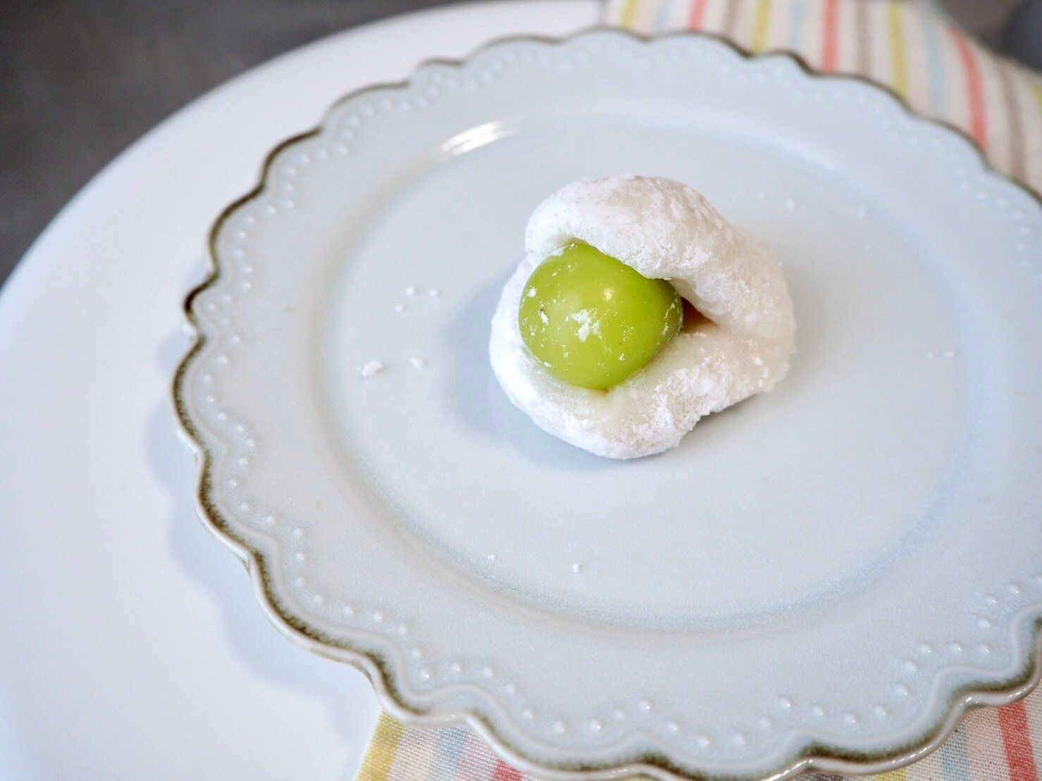 シャトレーゼ「山梨県産シャインマスカット大福」商品写真