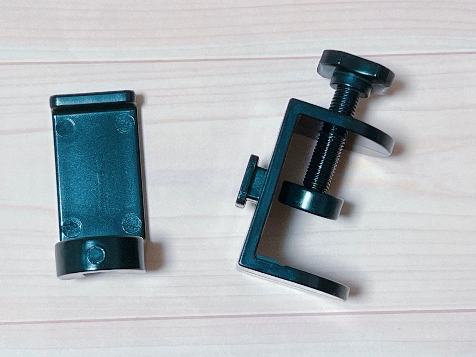 分離パーツ、奥長のフックがポイント！