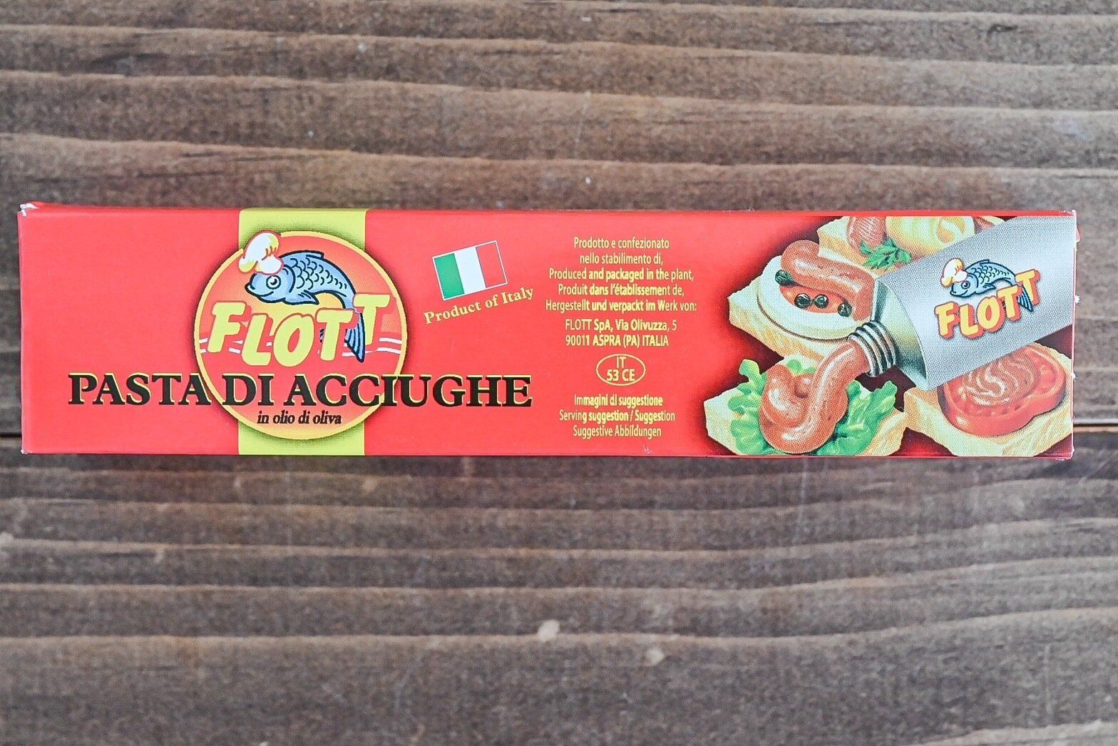 箱入りのアンチョビペースト