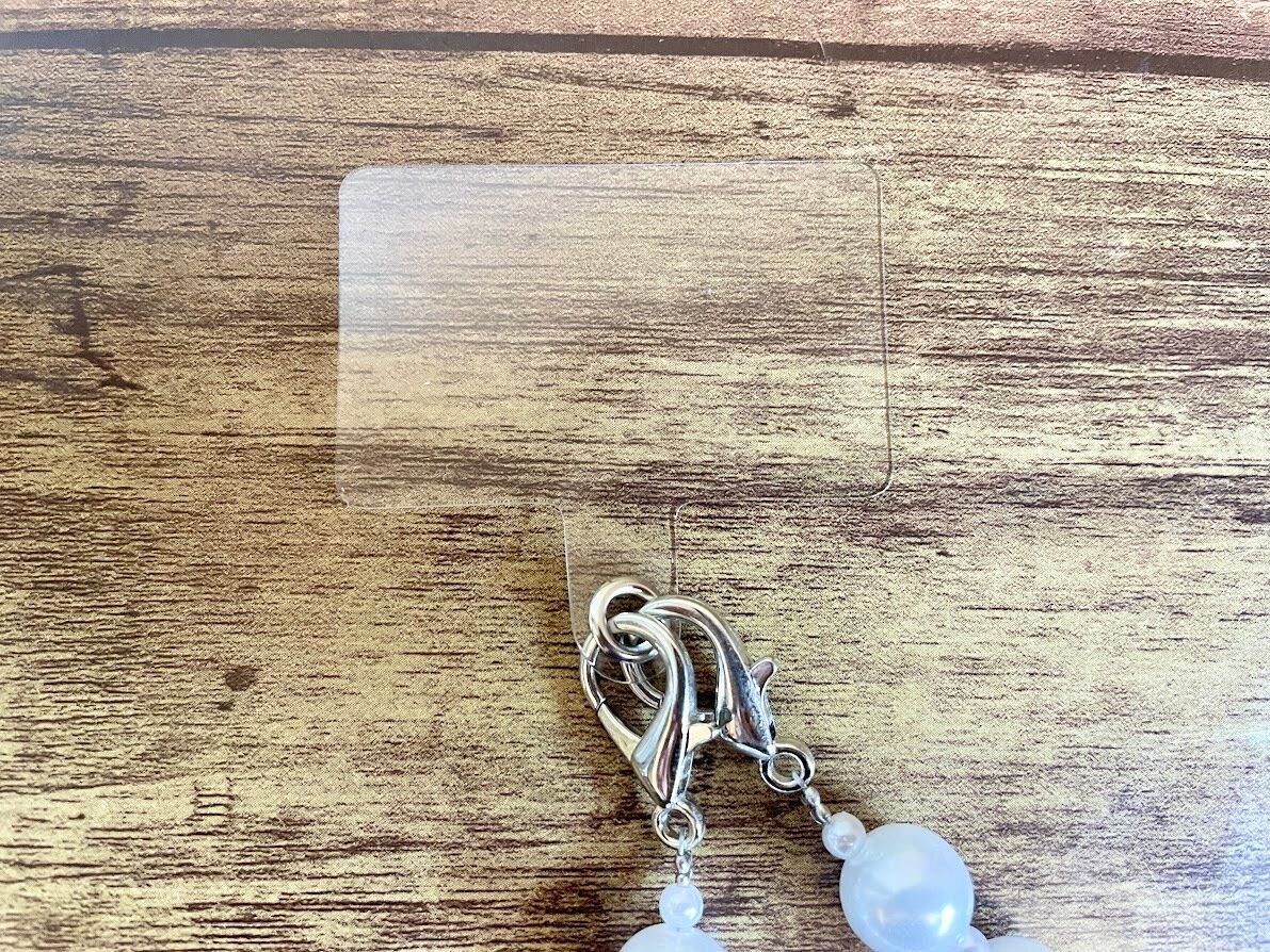 取付用カードと金具