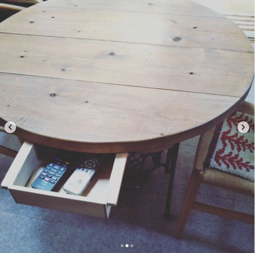 テーブル下にDIYで引き出しをつくるアイデア