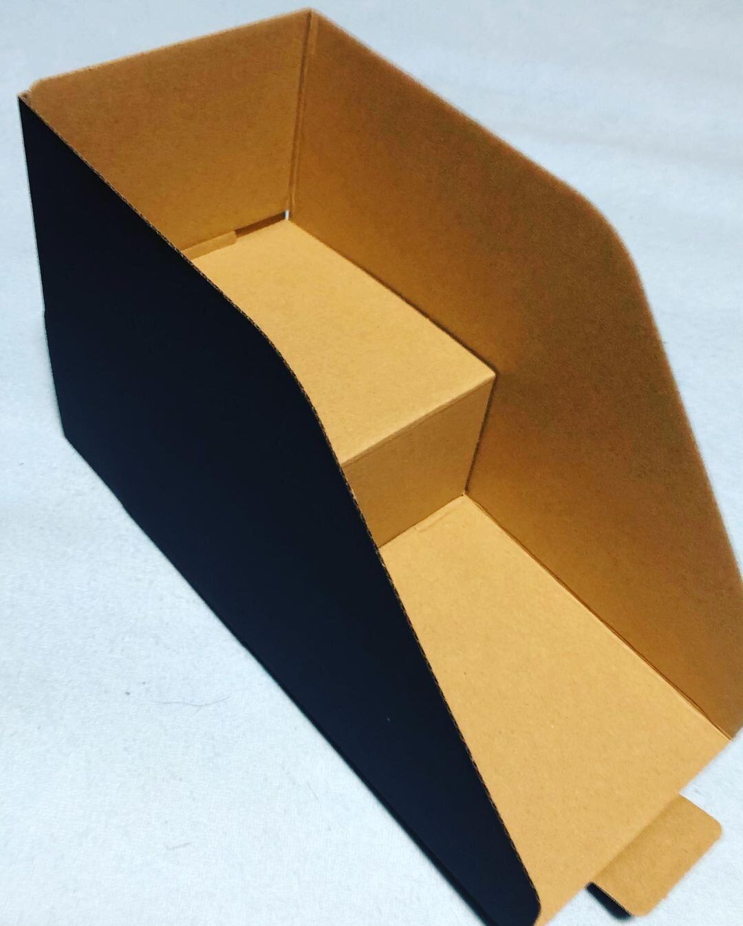 【ダイソー】組み立て簡単!ブックスタンド