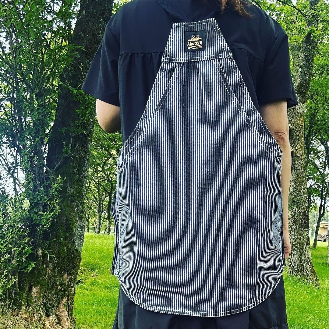 キャンプギアを収納するのにぴったり！エプロン